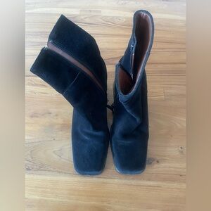 ALOHAS Elegant Black Suede Women's Boots